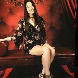 Meet your Posher, Becca